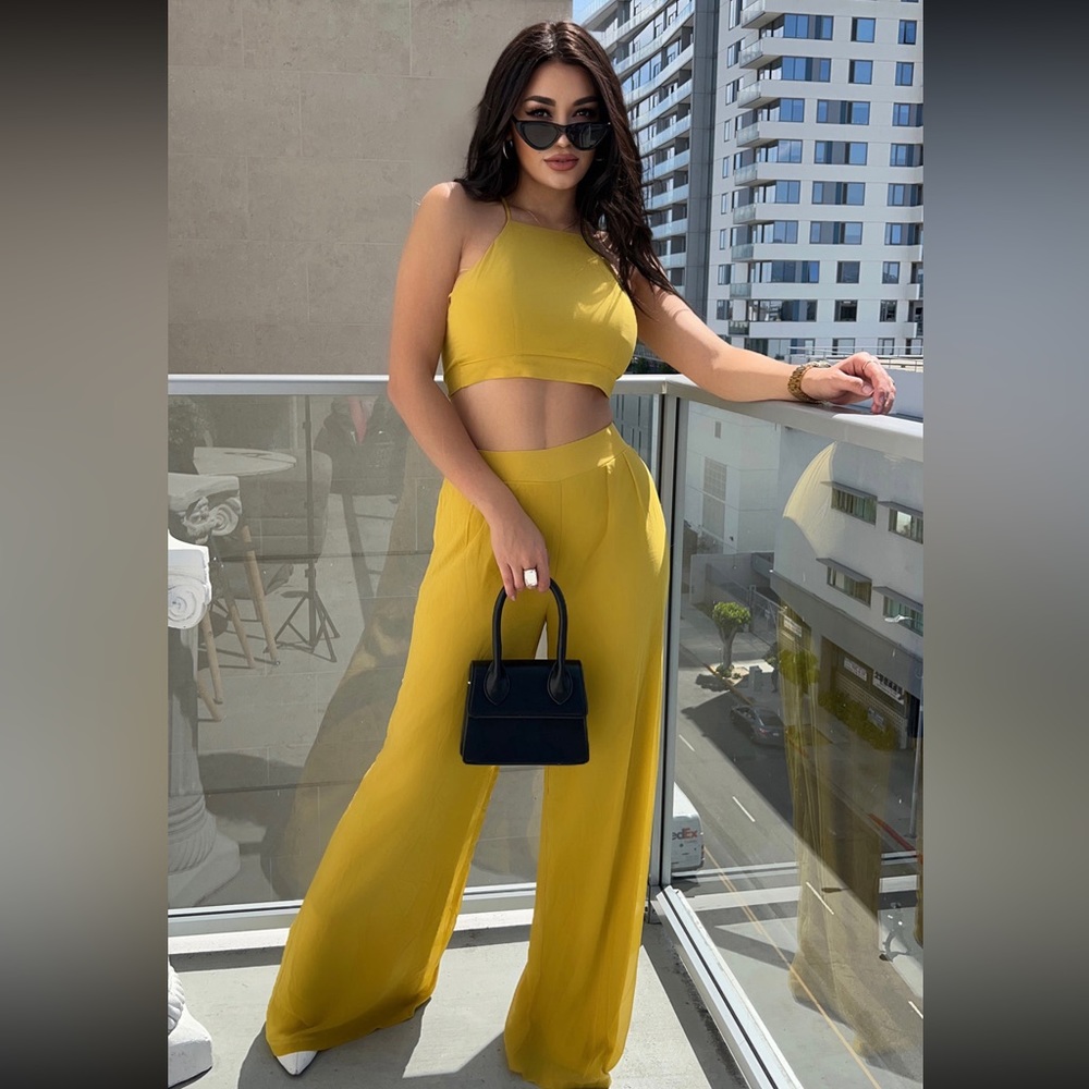 Dark mustard set
